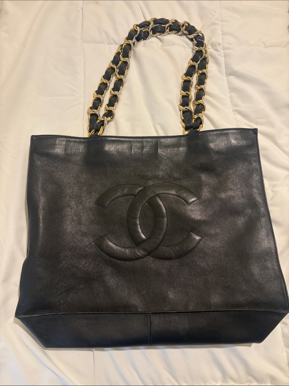 CHANEL Black Leather CC Logo Tote with Gold Chain-Strap